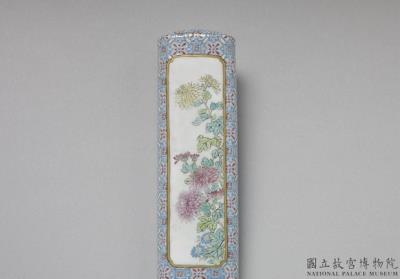 图片[2]-Toothpick holder with imperial poem and flower decoration in yangcai enamels, Qing dynasty, Qianlong reign (1736-1795)-China Archive